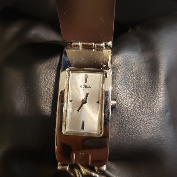 Guess Watch - Picture 6 of 7